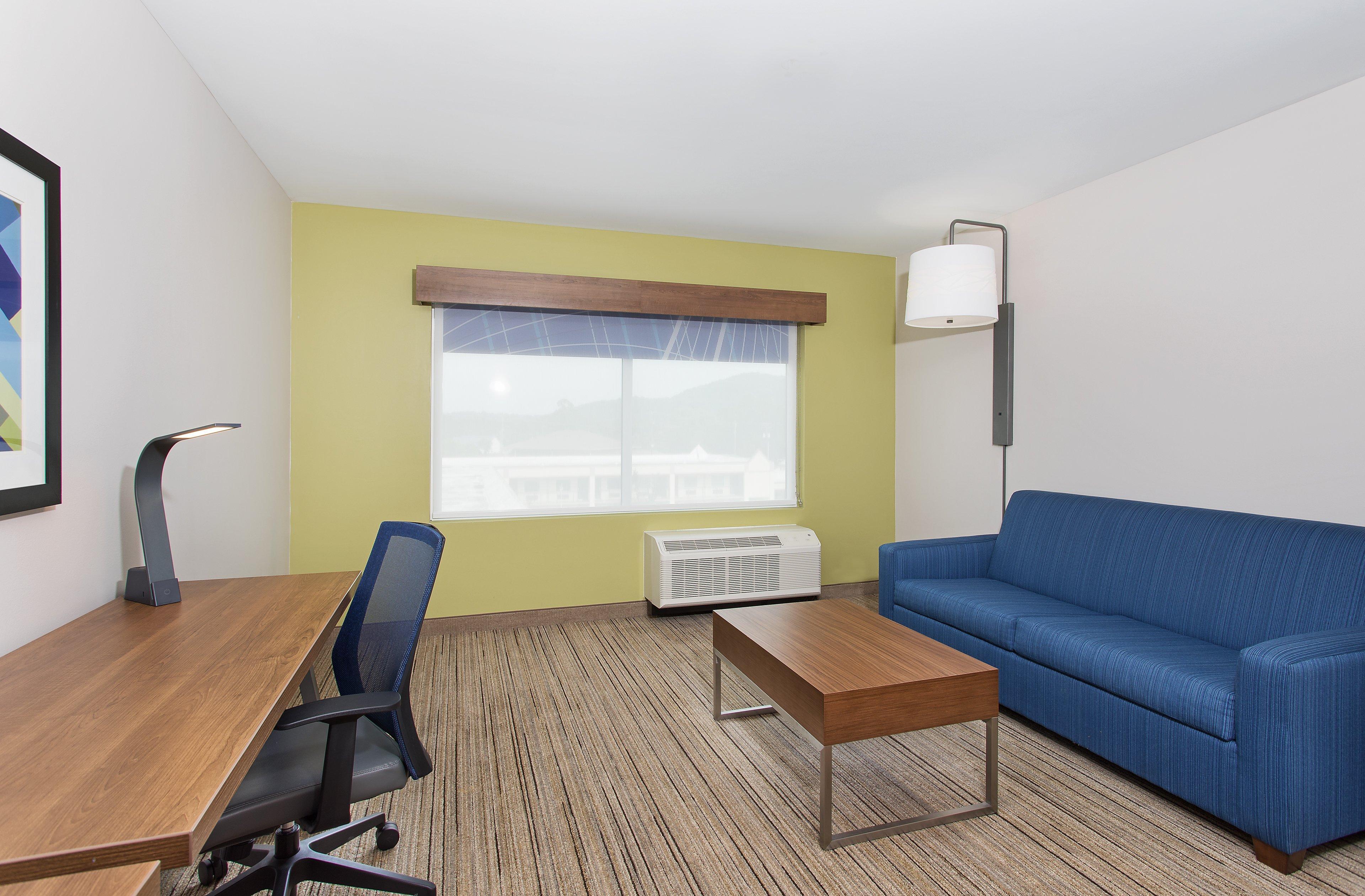 Holiday Inn Express Williamsburg By Ihg Exterior photo