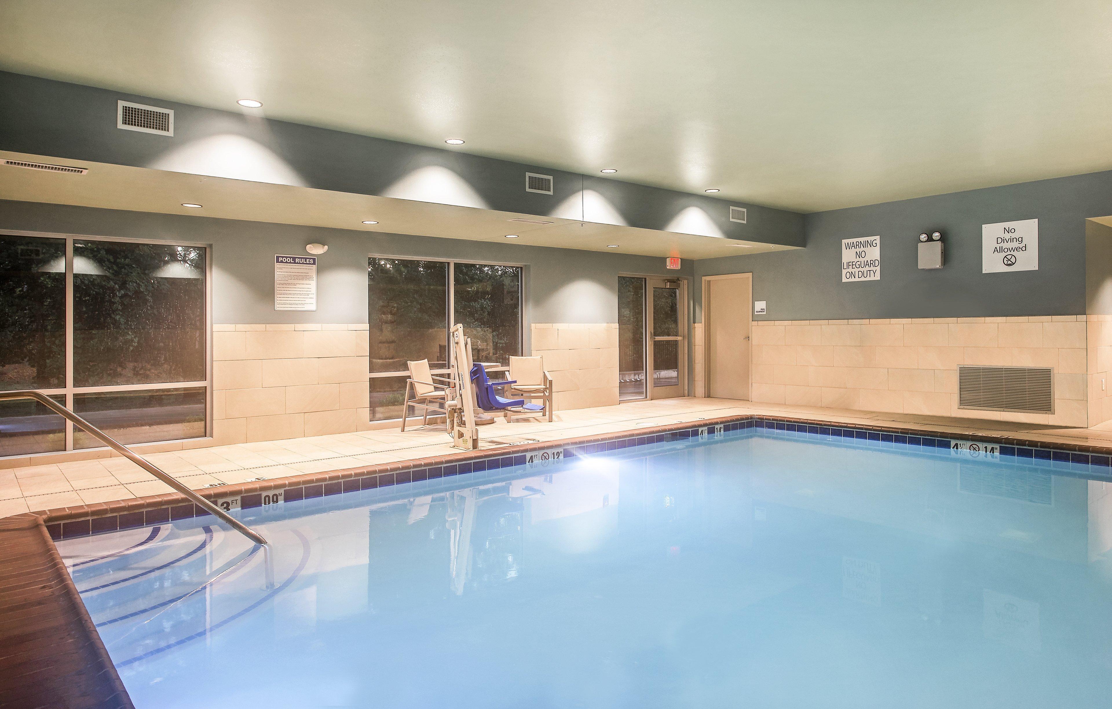Holiday Inn Express Williamsburg By Ihg Exterior photo
